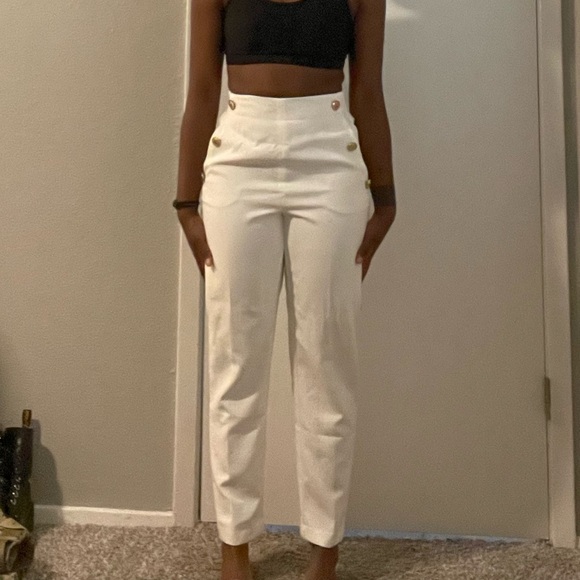 Pants - Chic White Cropped Ankle Pants with Gold Buttons